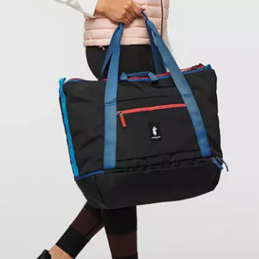 Cotopaxi Viaje 35L Weekender Bag Black Color For Women Tote Bag - Picture 3 of 5